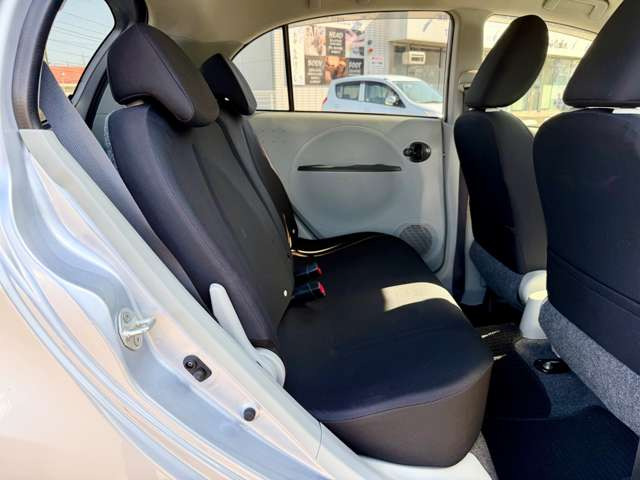 ���X�͍s�c�����R���̊��ˌ����_�̋߂��ɓX�܂��������܂��B���Ԃł��A�N�Z�X���₷���ꏊ�Ɍ�����܂��B�d�Ԃł��z���̍ۂ��Ŋ���JR���������w�܂ł��}���ɎQ��܂��B���C�y�ɂ��₢���킹������!