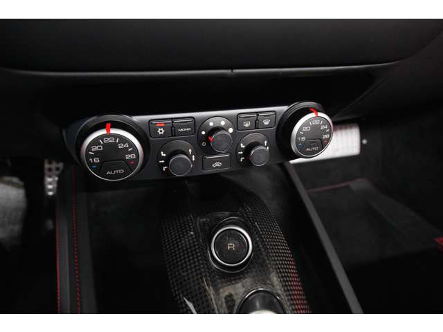 �V�����͂Ȃ��Ƃ����K�����͏[���B���ʂ̂Ȃ�����������ɏW�������Ă���܂��B