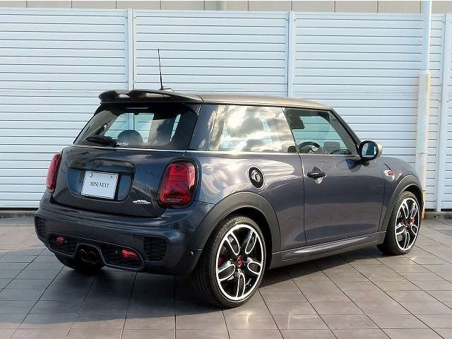 ミニジョン・クーパー・ワークス GP インスパイア―ド エディション