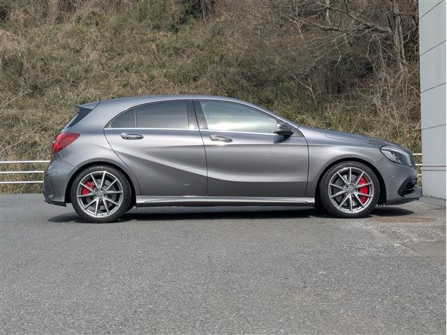 AクラスAMG A45 4マチック 4WD