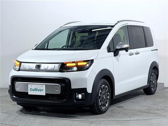 フリード1.5 e:HEV クロスター