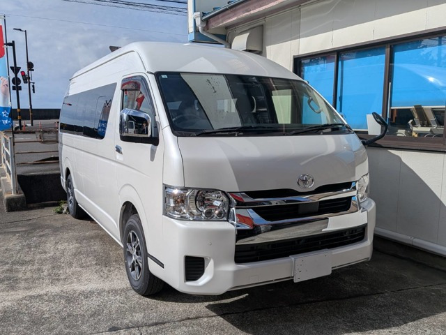 ハイエース2.7 グランドキャビン 4WD