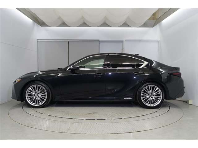 IS300h バージョンL