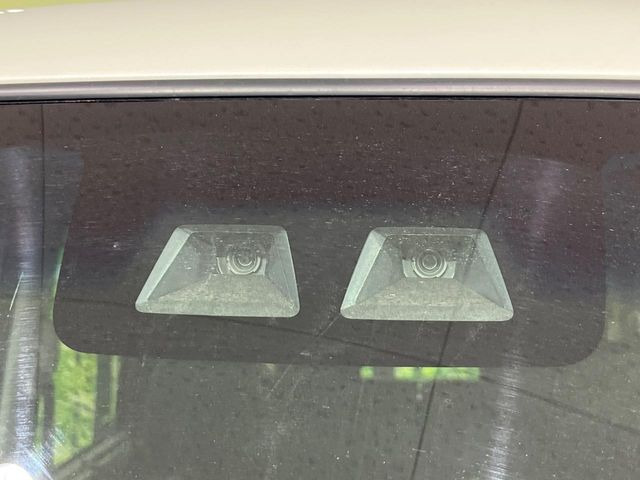 �y�X�}�[�g�A�V�X�g�z���s���ɑO���̎ԗ�����F�����A�Փ˂������Ȏ��͌x��ƃu���[�L�ŏՓˉ���Ɣ�Q�y�����A�V�X�g�B�����S�Ƀh���C�u�����y���݂��������܂��B