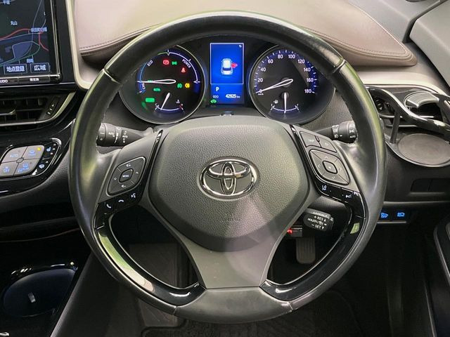 �y�����v�����X�e�A�����O�z�㎿�Ȋv���g�p���邱�ƂŁA��ɂ����������݂ƂĂ��^�]���₷���n���h���ł���