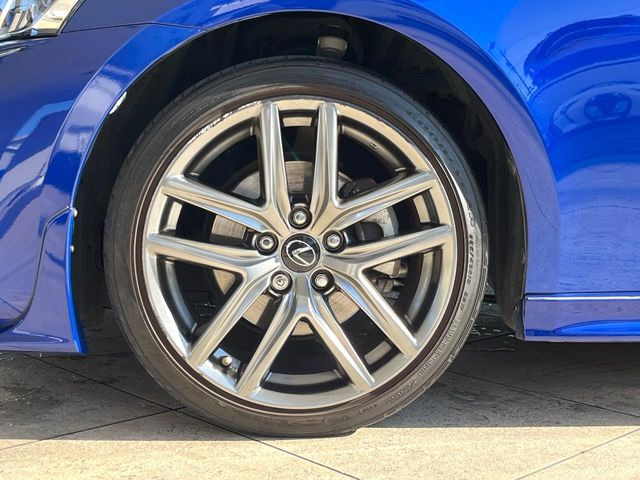 �y����18�C���`�A���~�z�C�[���z�O�ςɃ}�b�`���������A���~�z�C�[���𑕒����Ă���܂��B�e��ЊO�A���~�z�C�[����A�X�^�b�h���X�^�C�����戵�����Ă���܂��B���񂲑��k����������