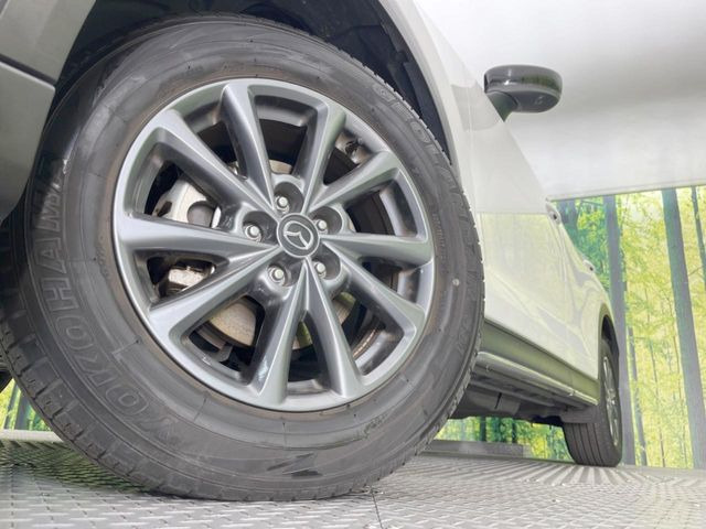 �y�����A���~�z�C�[���z�O�ςɃ}�b�`���������A���~�z�C�[���𑕒����Ă���܂��B�e��ЊO�A���~�z�C�[����A�X�^�b�h���X�^�C�����戵�����Ă���܂��B���񂲑��k����������