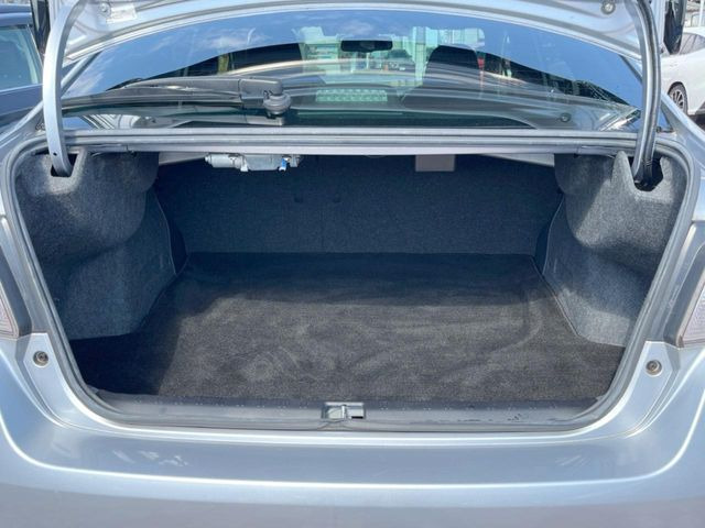 普段のお買い物や通勤、送迎等に十分な荷室スペースを確保しております。