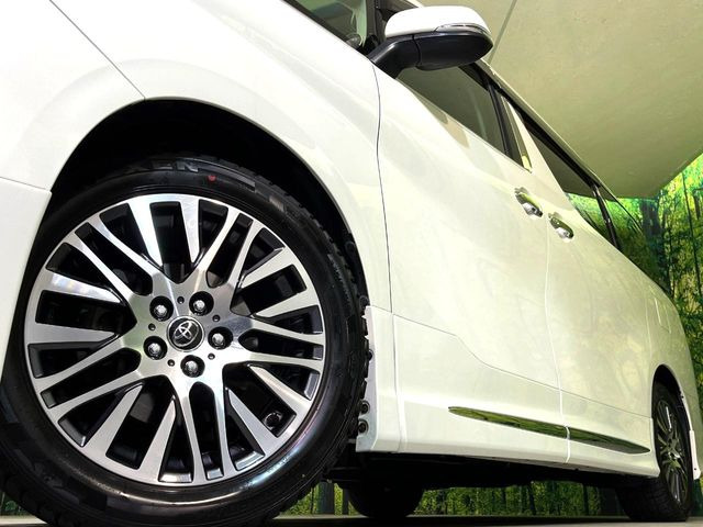 �y����18�C���`�A���~�z�C�[���z�O�ςɃ}�b�`���������A���~�z�C�[���𑕒����Ă���܂��B�e��ЊO�A���~�z�C�[����A�X�^�b�h���X�^�C�����戵�����Ă���܂��B���񂲑��k����������