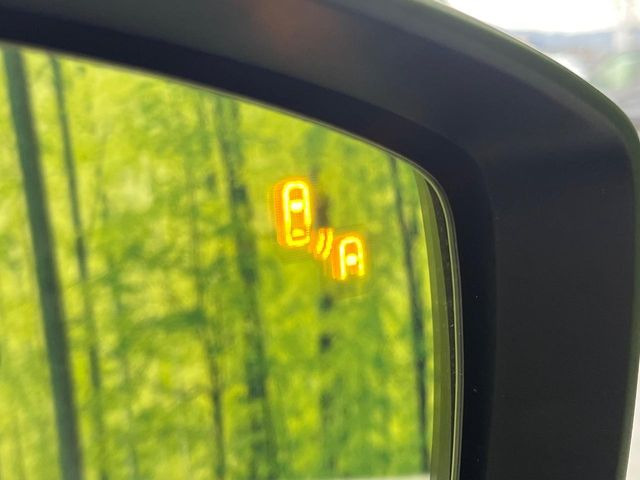 �y�u���C���h�X�|�b�g���j�^�����O�z���s���A�h�A�~���[�̎��p�ɂȂ�₷���ӏ��Ɍ㑱�Ԃ��ڋ߂���ƃT�C�h�~���[�t�߂Ɍx����\���A�h���C�o�[�ɒ��ӊ��N�����Ă���܂��B