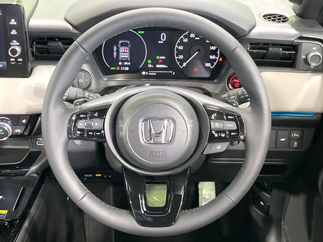 ステアリングも使用感が少なく、きれいな状態となっております♪