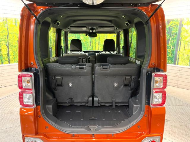 ���i�̂���������ʋ΁A���}���ɏ\���ȉ׎��X�y�[�X���m�ۂ��Ă���܂��B�Z�J���h�V�[�g��|���ƁA�傫�ȉו��̐ύڂ��\�ł���