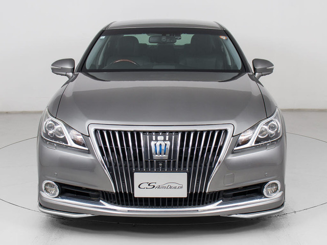 フルエアロが装着されています!お好みはいかがですか?今付いているデザイン以外にも、各ブランドのエアロを格安にてお取付け出来ます!又、エアロを外してノーマル状態にする事も出来ます!!