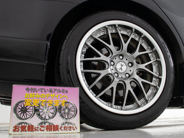 19インチホイール装着車両となります!!その他、お好きなアルミホイールへ変更も可能です!詳しくは当社スタッフまでお問い合わせ下さい!!