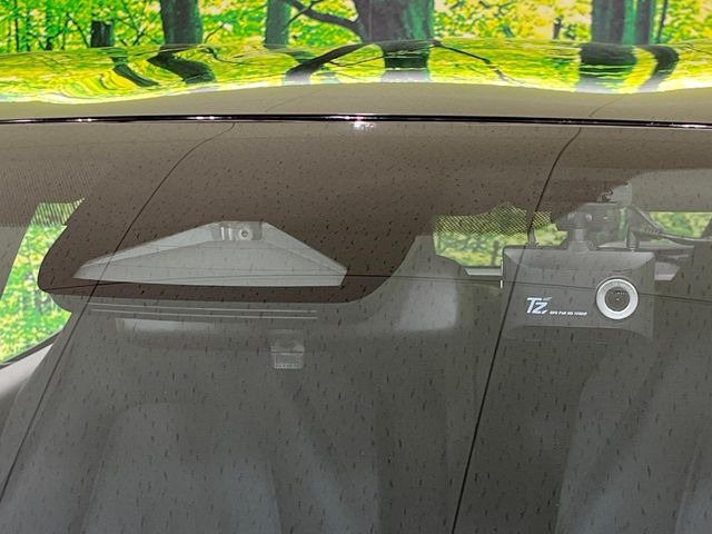 �y�g���^�Z�[�t�e�B�Z���X�z���s���ɑO���̎ԗ�����F�����A�Փ˂������Ȏ��͌x��ƃu���[�L�ŏՓˉ���Ɣ�Q�y�����A�V�X�g�B�����S�Ƀh���C�u�����y���݂��������܂��B