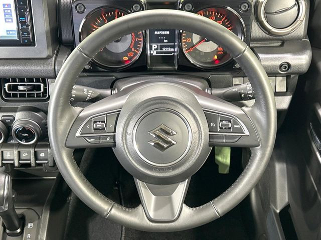 �y�����v�����X�e�A�����O�z�㎿�Ȋv���g�p���邱�ƂŁA��ɂ����������݂ƂĂ��^�]���₷���n���h���ł���