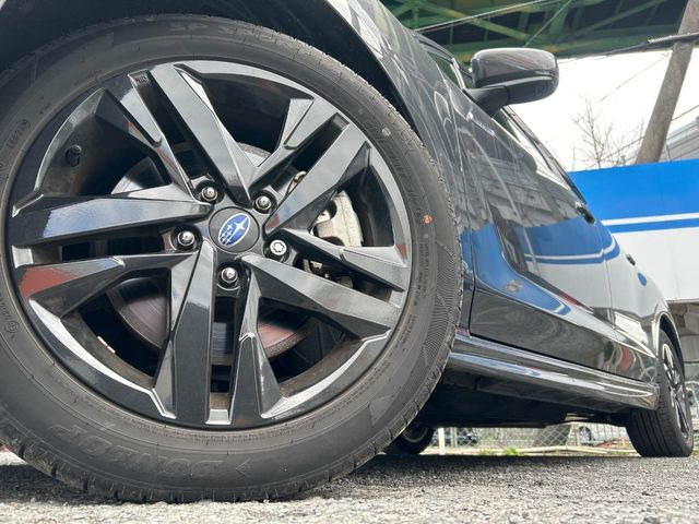 �y����17�C���`�A���~�z�C�[���z�O�ςɃ}�b�`���������A���~�z�C�[���𑕒����Ă���܂��B�e��ЊO�A���~�z�C�[����A�X�^�b�h���X�^�C�����戵�����Ă���܂��B���񂲑��k����������