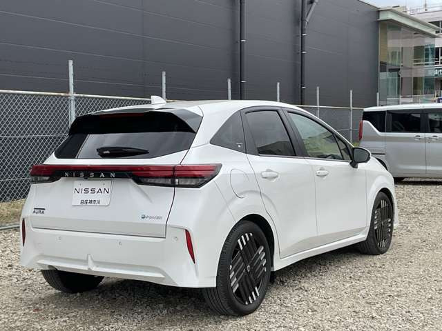 ノートオーラ1.2 G レザーエディション