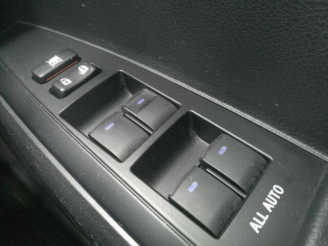 �p���[�E�B���h�E�͑S�ăI�[�g�@�\����������Ă���܂��B�E�B���h�E���b�N����������Ă���̂ŁA���q�l�ƈꏏ�̎������S�ł��ˁB