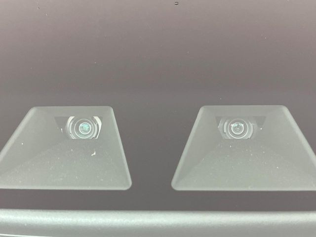 �y�X�}�[�g�A�V�X�g�z���s���ɑO���̎ԗ�����F�����A�Փ˂������Ȏ��͌x��ƃu���[�L�ŏՓˉ���Ɣ�Q�y�����A�V�X�g�B�����S�Ƀh���C�u�����y���݂��������܂��B