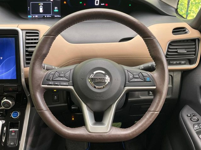 �y�X�e�A�����O�X�C�b�`�z�^�]���A�O������ڐ������炷���ƂȂ��A�I�[�f�B�I���̑��삪�\�ȕ֗��@�\!���S&���K�ȃh���C�u�����o���Ă���܂���