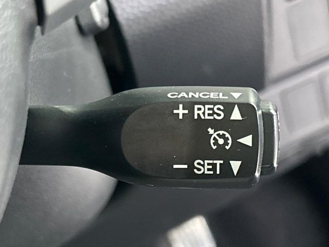 �y�N���[�Y�R���g���[���z�������H�����N���N���s�B�A�N�Z���𗣂��Ă���葬�x�ő��s���ł��A�������^�]���̕��S���y��!�����E�������ȒP�ȃX�C�b�`����Œ����ł��܂��B