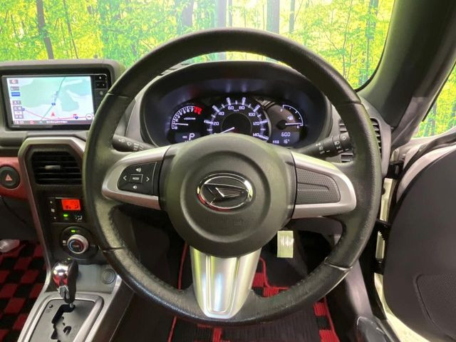 �y�����v�����X�e�A�����O�z�㎿�Ȋv���g�p���邱�ƂŁA��ɂ����������݂ƂĂ��^�]���₷���n���h���ł���