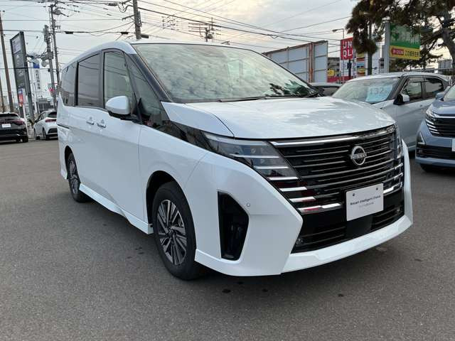 セレナ1.4 e-4ORCE ハイウェイスターV 4WD
