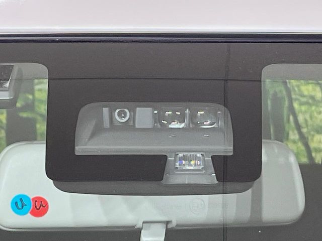 �y�X�Y�L �Z�[�t�e�B�T�|�[�g�z���s���ɑO���̎ԗ�����F�����A�Փ˂������Ȏ��͌x��ƃu���[�L�ŏՓˉ���Ɣ�Q�y�����A�V�X�g�B�����S�Ƀh���C�u�����y���݂��������܂��B