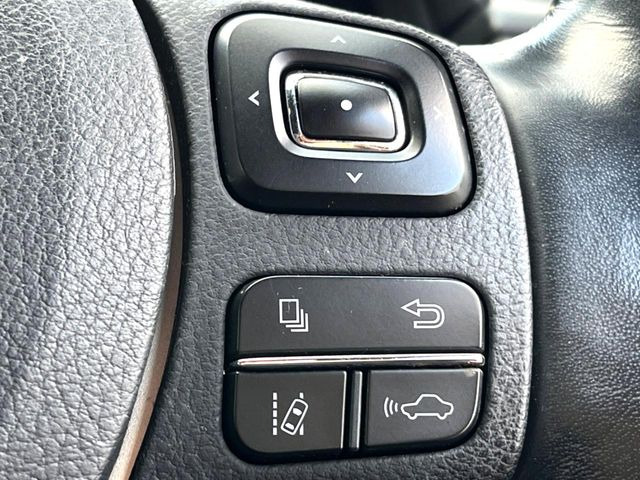 �y�v���N���b�V���Z�[�t�e�B�z�O���̎ԗ��������m���A�Փ˂������Ȏ��͌x��Œ��ӂ𑣂��A�u���[�L�𓥂ޗ͂��T�|�[�g�B�u���[�L�𓥂߂Ȃ������ꍇ�͏Փ˔�Q�y���u���[�L���쓮�A�Փˉ�����T�|�[�g���܂��B