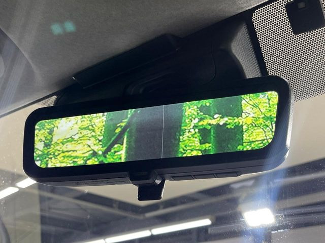 �y�f�W�^���C���i�[�~���[�z��Ȃ̑傫�ȉו��⓯��҂Ō�����m�F���Â炢���ł����S!�J�������B�e�����ԗ�����̉f�������[���~���[���ɕ\���B�N���A�Ȏ��E�ŏ󋵂̊m�F���\�ł�!