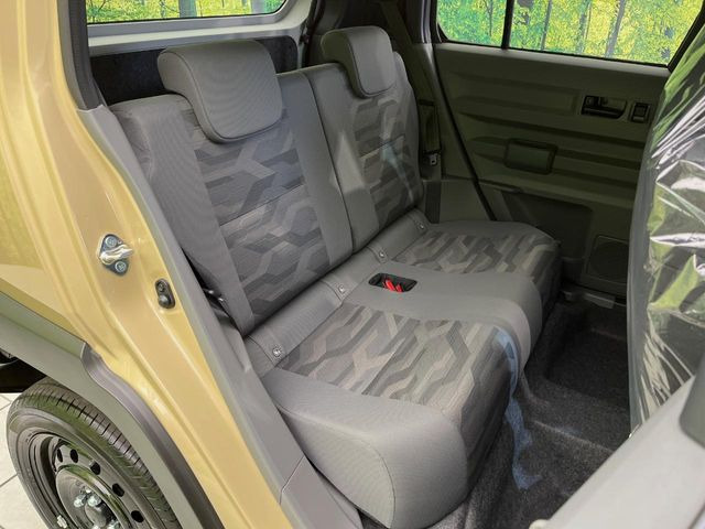 ���i���ȃI���W�i���t���A�}�b�g���I�v�V�����ɂĂ��p�ӂ��Ă���܂��B���D���ȃf�U�C����J���[�����Ԃɍ��킹�đI��ł����������Ƃ��ł��܂���