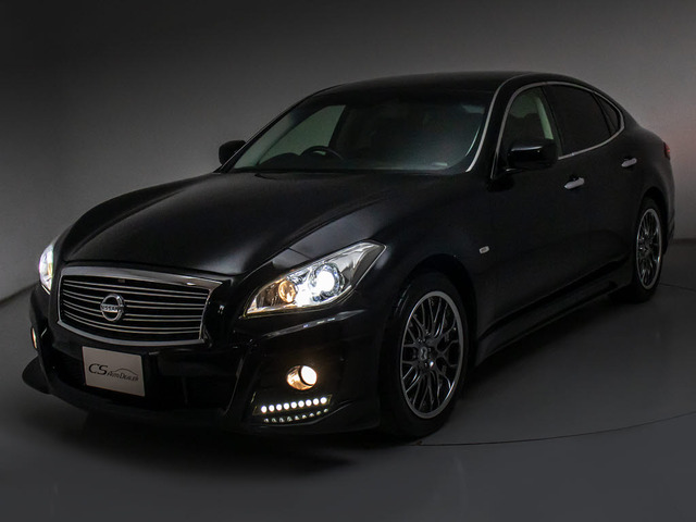 ガラス系ボディコーティングご施工可能です!下地作りからこだわり塗装面の艶や輝きを取り戻し肉厚被膜で塗装面を守ります!