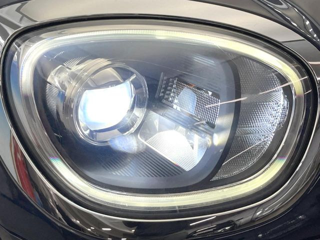 ��LED�w�b�h���C�g:��ԑ��s�����ǍD�Ȏ��E���m�ۂ����S���ĉ^�]�ł��鍂�P�xLED�w�b�h���C�g�𑕔�!�_�����x�������A����d�͂��}�����Ă��܂��B