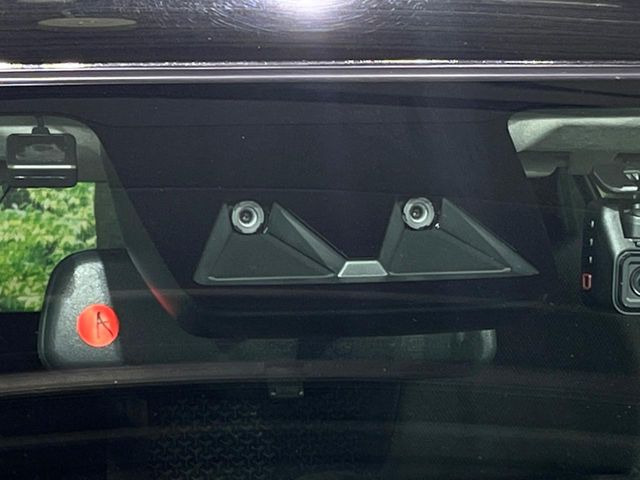 �y�g���^�Z�[�t�e�B�Z���X�z���s���ɑO���̎ԗ�����F�����A�Փ˂������Ȏ��͌x��ƃu���[�L�ŏՓˉ���Ɣ�Q�y�����A�V�X�g�B�����S�Ƀh���C�u�����y���݂��������܂��B