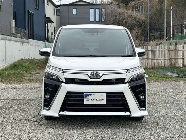 ヴォクシー1.8 ハイブリッド ZS 煌III