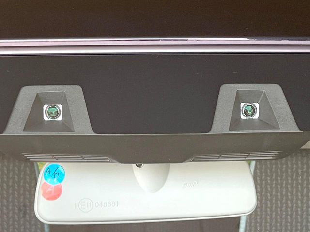 �y�X�Y�L �Z�[�t�e�B�T�|�[�g�z���s���ɑO���̎ԗ�����F�����A�Փ˂������Ȏ��͌x��ƃu���[�L�ŏՓˉ���Ɣ�Q�y�����A�V�X�g�B�����S�Ƀh���C�u�����y���݂��������܂��B