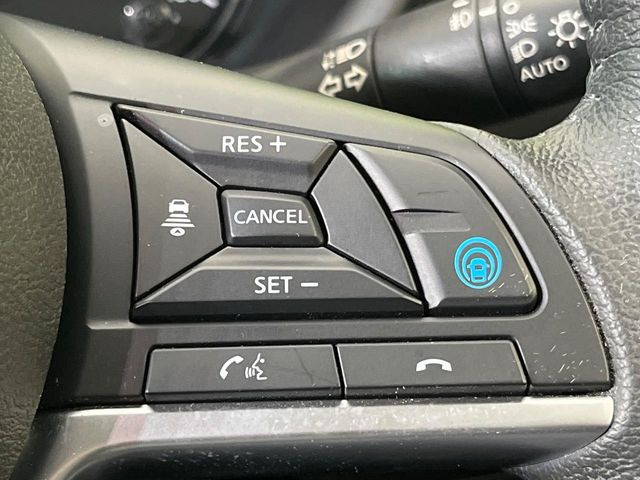 【プロパイロット】高速道路での長距離走行が楽に!!渋滞時と巡回走行のシーンで、アクセル・ブレーキ・ステアリングを自動で制御し、長距離運転の負担を軽減してくれます♪