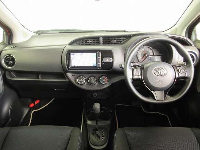 ヴィッツ1.3 F LEDエディション