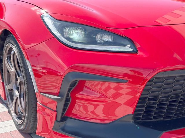 �yLED�w�b�h���C�g�z���V����ԑ��s�����ǍD�Ȏ��E���m�ۂ����S���ĉ^�]�ł��鍂�P�xLED�w�b�h���C�g�𑕔�!�_�����x�������A����d�͂��}�����Ă��܂��B