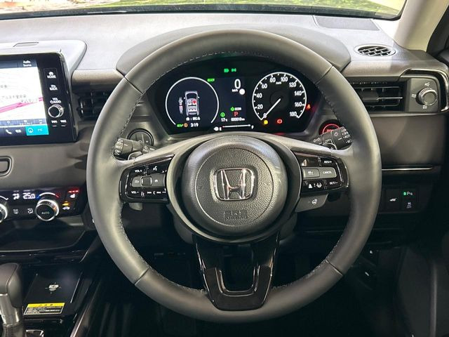 �y�����v�����X�e�A�����O�z�㎿�Ȋv���g�p���邱�ƂŁA��ɂ����������݂ƂĂ��^�]���₷���n���h���ł���