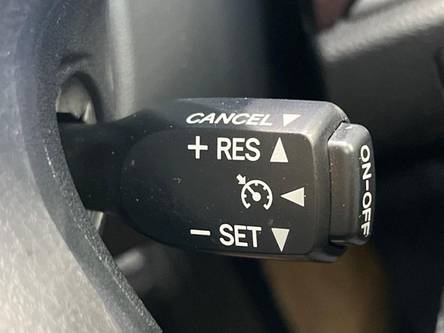 �y�N���[�Y�R���g���[���z�������H�����N���N���s�B�A�N�Z���𗣂��Ă���葬�x�ő��s���ł��A�������^�]���̕��S���y��!�����E�������ȒP�ȃX�C�b�`����Œ����ł��܂��B