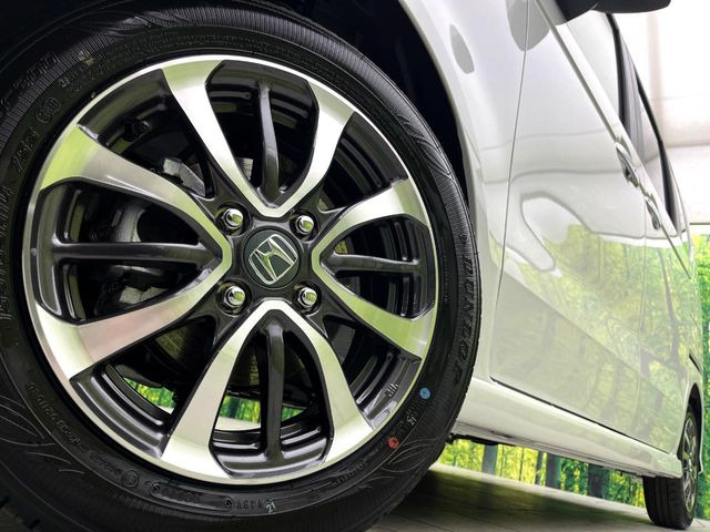 【純正14インチアルミホイール】外観にマッチした純正アルミホイールを装着しております。各種社外アルミホイールや、スタッドレスタイヤも取扱いしております。是非ご相談ください♪