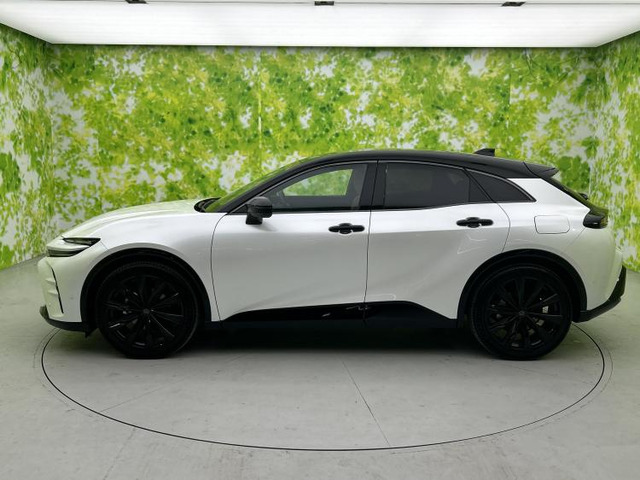 クラウンスポーツ2.5 Z E-Four 4WD