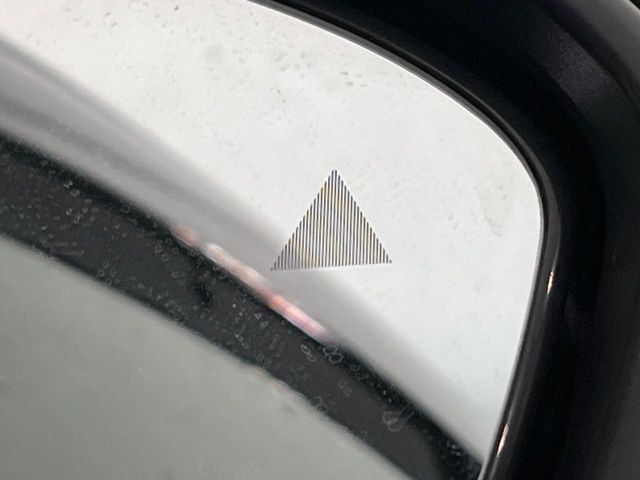 �y������p���m�z���s���A�h�A�~���[�̎��p�ɂȂ�₷���ӏ��Ɍ㑱�Ԃ��ڋ߂���ƃT�C�h�~���[�t�߂Ɍx����\���A�h���C�o�[�ɒ��ӊ��N�����Ă���܂��B