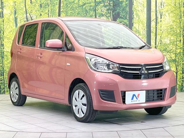 高透明度のガラス皮膜で撥水はもちろん、上質なツヤ・光沢を実現。紫外線や酸性雨から大切な愛車を保護し、色あせ・劣化を防止。「弾スプラッシュコート」、「弾プリミッサコート」からお選びいただけます。