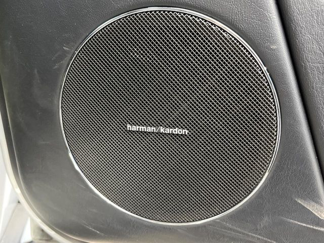 ��harman/kardon�T�E���h�V�X�e��:�I�[�f�B�I��僁�[�J�[����|����v���~�A���X�s�[�J�[�𑕔��B�����̃X�s�[�J�[����A���̗������܂ŕ����鍂�i���ȉ��y�����y���݂��������܂��B