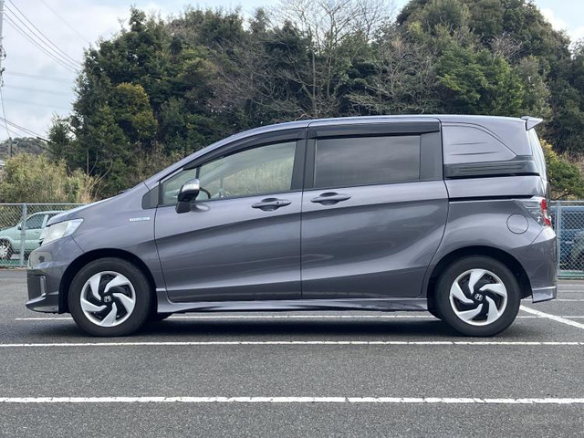 フリードスパイクハイブリッド1.5 ジャストセレクション