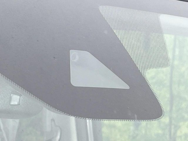 �y�G�}�[�W�F���V�[�u���[�L�z���s���ɑO���̎ԗ�����F�����A�Փ˂������Ȏ��͌x��ƃu���[�L�ŏՓˉ���Ɣ�Q�y�����A�V�X�g�B�����S�Ƀh���C�u�����y���݂��������܂��B