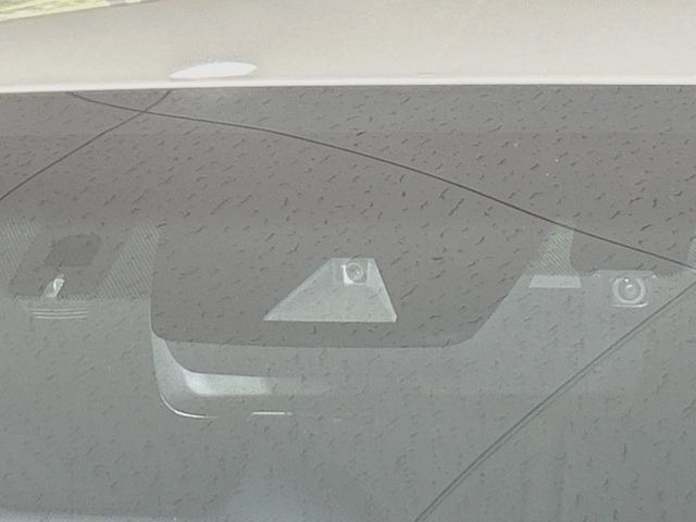 �y�v���N���b�V���Z�[�t�e�B�z�O���̎ԗ��������m���A�Փ˂������Ȏ��͌x��Œ��ӂ𑣂��A�u���[�L�𓥂ޗ͂��T�|�[�g�B�u���[�L�𓥂߂Ȃ������ꍇ�͏Փ˔�Q�y���u���[�L���쓮�A�Փˉ�����T�|�[�g���܂��B